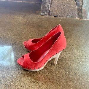 Red dolce vita pump size 6